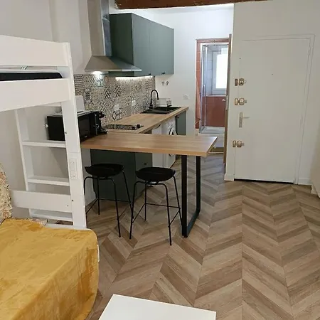 Studio Neuf Centre Historique Halles